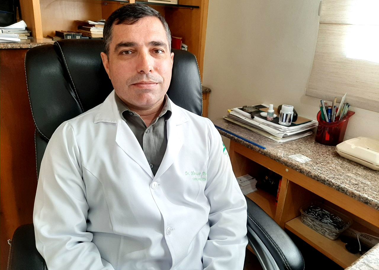 Dr. Marcos Henrique Freitas Pinheiro - Médico Urologista